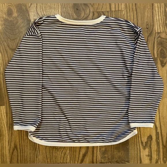 Two striped long-sleeved shirts - Picture 6 of 8